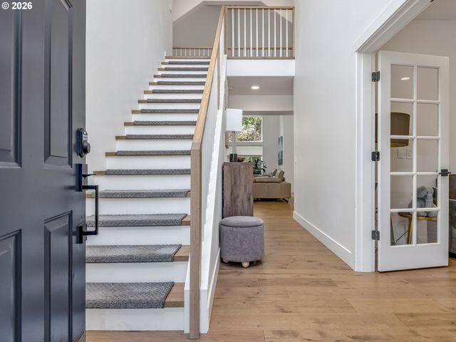 8595 Sw 165TH Ave, Beaverton, OR 97007