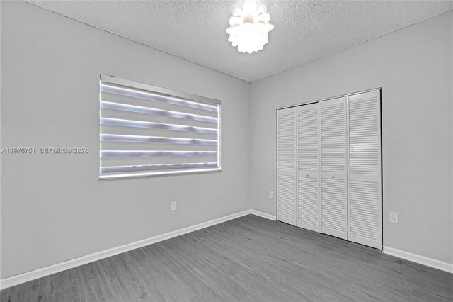 8021 Lake Dr 102, Doral, FL 33166