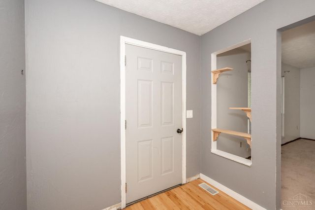 6704 Berwick Drive, Franklin Twp, OH 45005