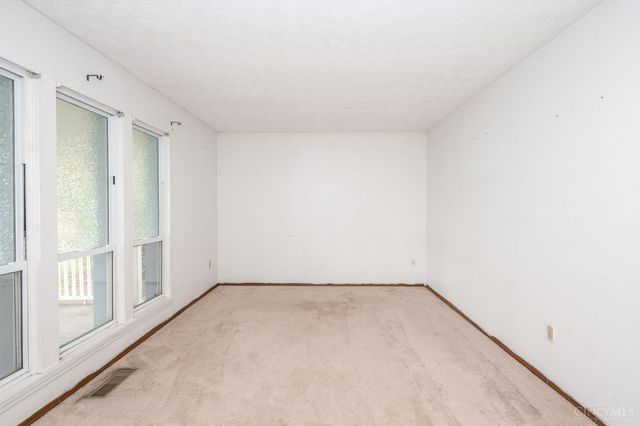 6704 Berwick Drive, Franklin Twp, OH 45005