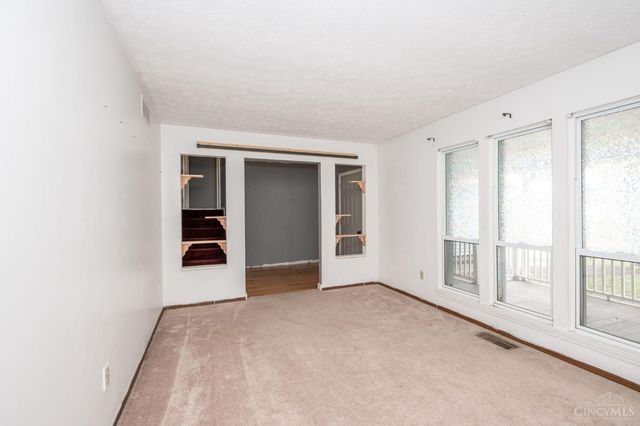 6704 Berwick Drive, Franklin Twp, OH 45005