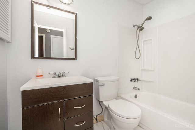 6704 Berwick Drive, Franklin Twp, OH 45005