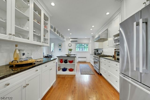 50 Afterglow Avenue, Verona Twp., NJ 07044