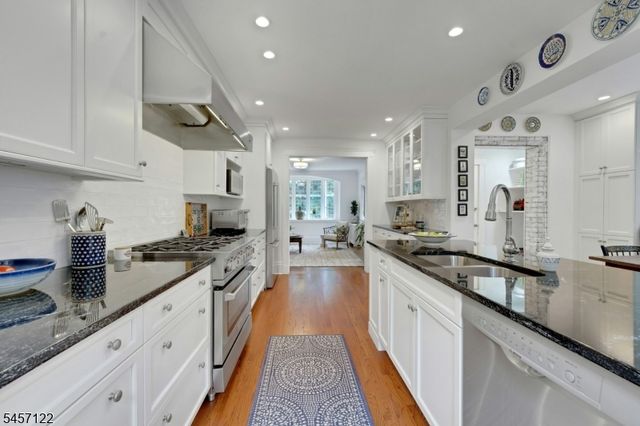 50 Afterglow Avenue, Verona Twp., NJ 07044