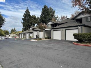 422 Lancaster Ln, Bay Point, CA 94565