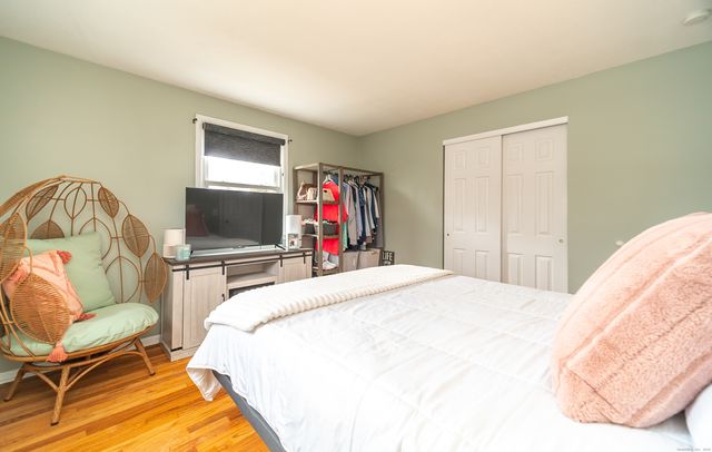 49 Pennsylvania Avenue, Montville, CT 06370