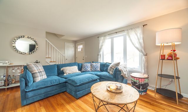 49 Pennsylvania Avenue, Montville, CT 06370