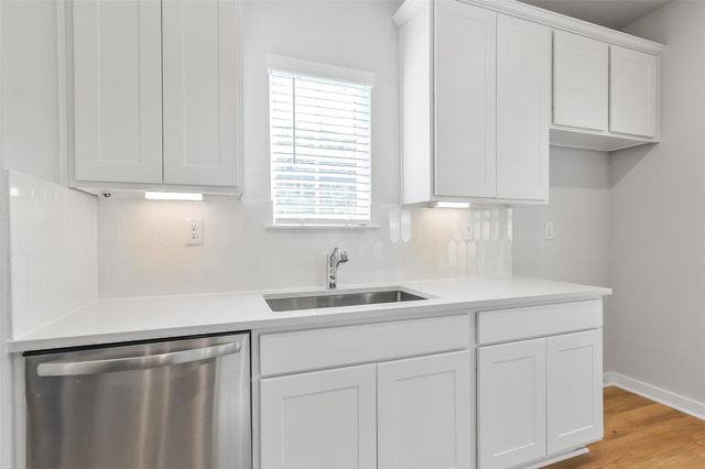 20 Courageous Side Way, Magnolia, TX 77354