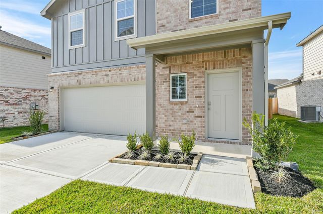 20 Courageous Side Way, Magnolia, TX 77354