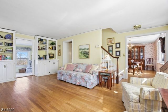 33 Coolidge Ave, West Caldwell Twp., NJ 07006