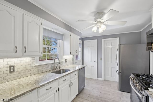 33 Coolidge Ave, West Caldwell Twp., NJ 07006