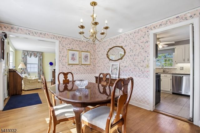 33 Coolidge Ave, West Caldwell Twp., NJ 07006