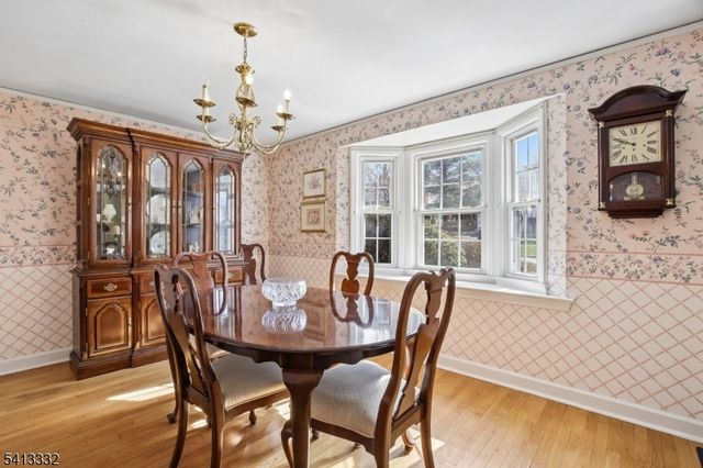 33 Coolidge Ave, West Caldwell Twp., NJ 07006