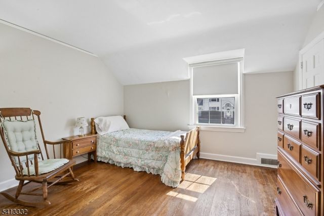 33 Coolidge Ave, West Caldwell Twp., NJ 07006