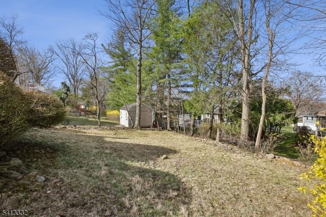 33 Coolidge Ave, West Caldwell Twp., NJ 07006