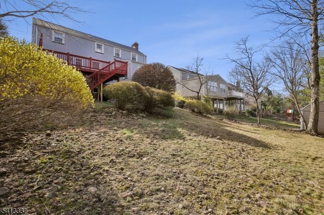 33 Coolidge Ave, West Caldwell Twp., NJ 07006