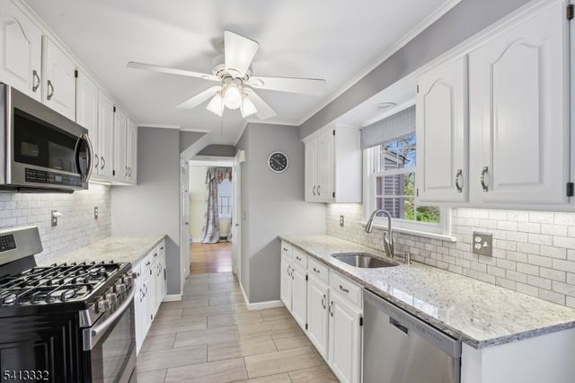 33 Coolidge Ave, West Caldwell Twp., NJ 07006