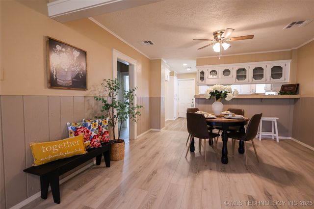 129 W Tahlequah, Sulphur, OK 73086