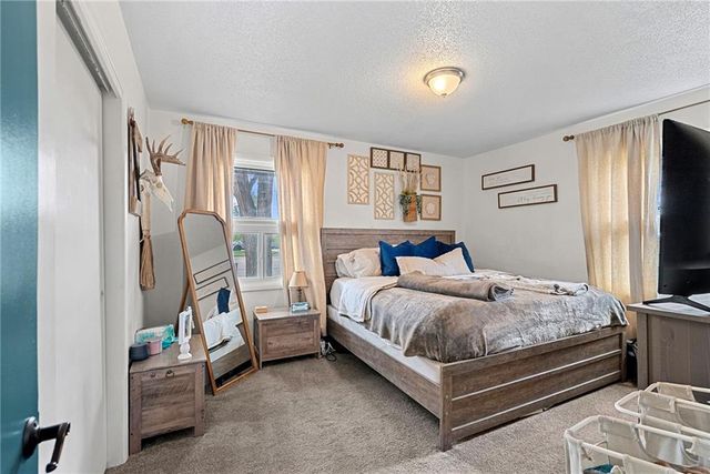 11905 W 91st Terrace, Lenexa, KS 66215