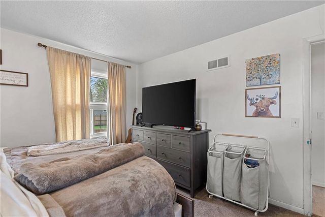 11905 W 91st Terrace, Lenexa, KS 66215