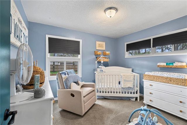 11905 W 91st Terrace, Lenexa, KS 66215