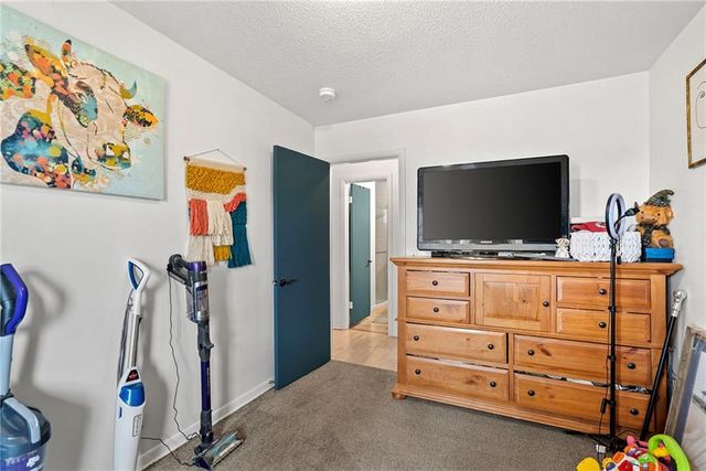 11905 W 91st Terrace, Lenexa, KS 66215