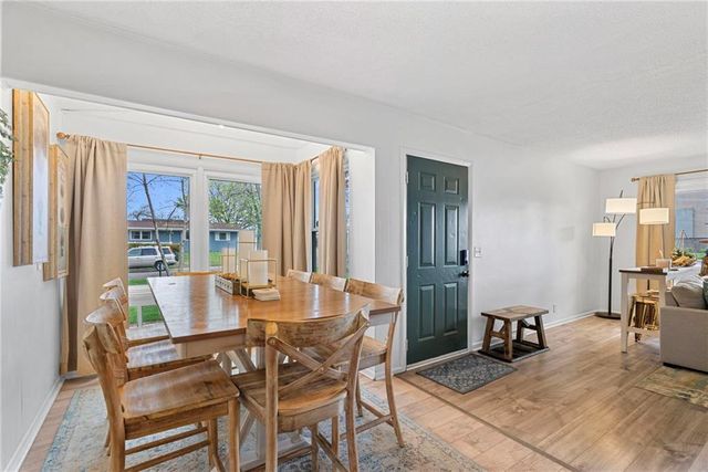 11905 W 91st Terrace, Lenexa, KS 66215