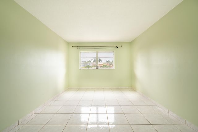 2200 E Hallandale Beach Boulevard 202, Hallandale Beach, FL 33009