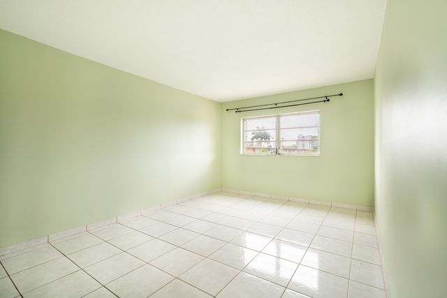 2200 E Hallandale Beach Boulevard 202, Hallandale Beach, FL 33009