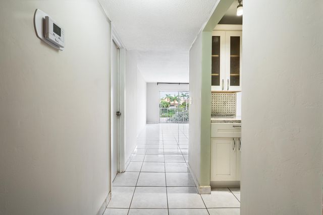 2200 E Hallandale Beach Boulevard 202, Hallandale Beach, FL 33009