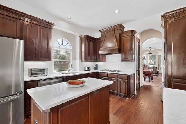 2414 Strathfield Lane, Trophy Club, TX 76262