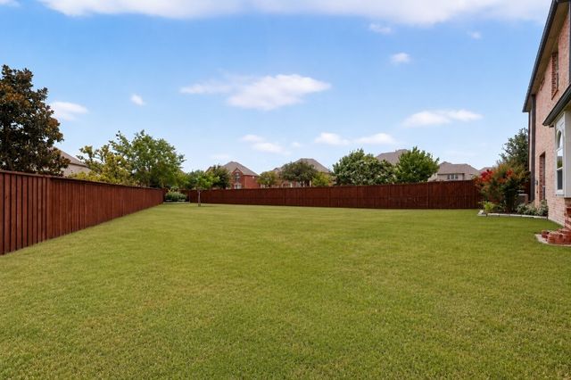 2414 Strathfield Lane, Trophy Club, TX 76262