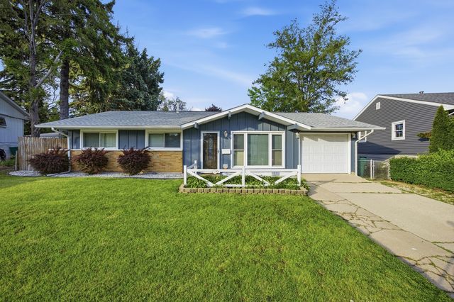 6 Beacon Avenue, Romeoville, IL 60446