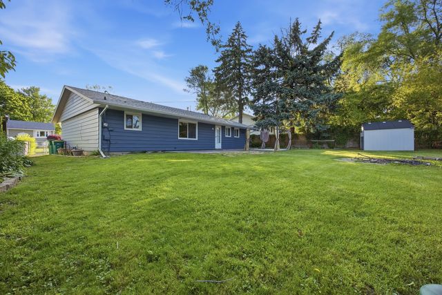 6 Beacon Avenue, Romeoville, IL 60446