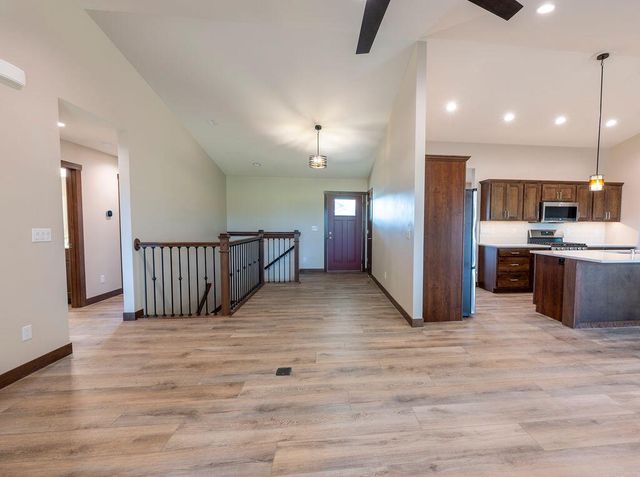 1957 Golden Gate WAY, Holmen, WI 54636