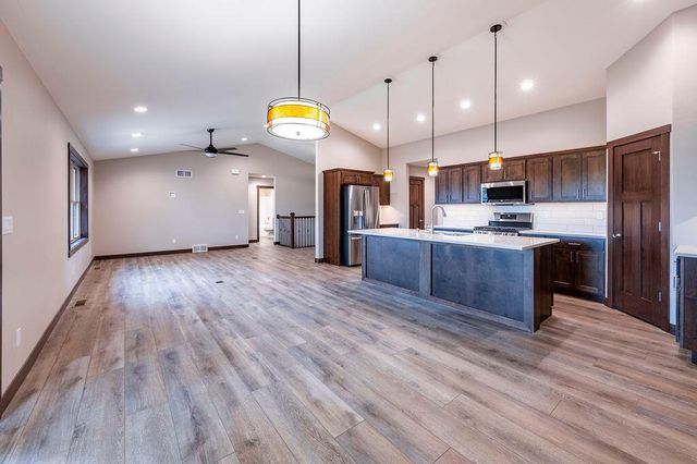 1957 Golden Gate WAY, Holmen, WI 54636