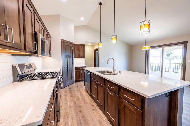 1957 Golden Gate WAY, Holmen, WI 54636