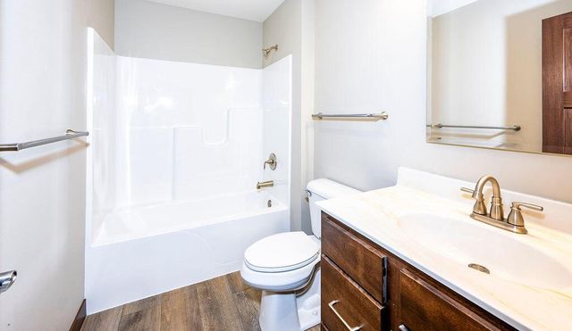 1957 Golden Gate WAY, Holmen, WI 54636