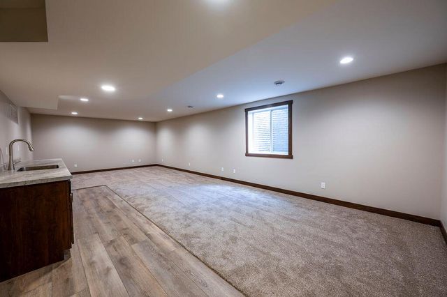 1957 Golden Gate WAY, Holmen, WI 54636