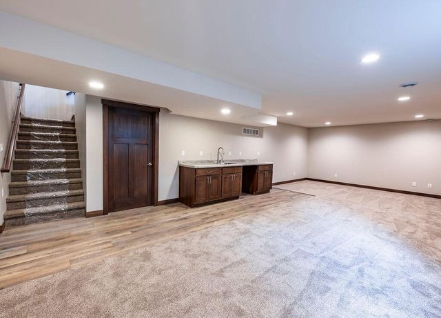 1957 Golden Gate WAY, Holmen, WI 54636