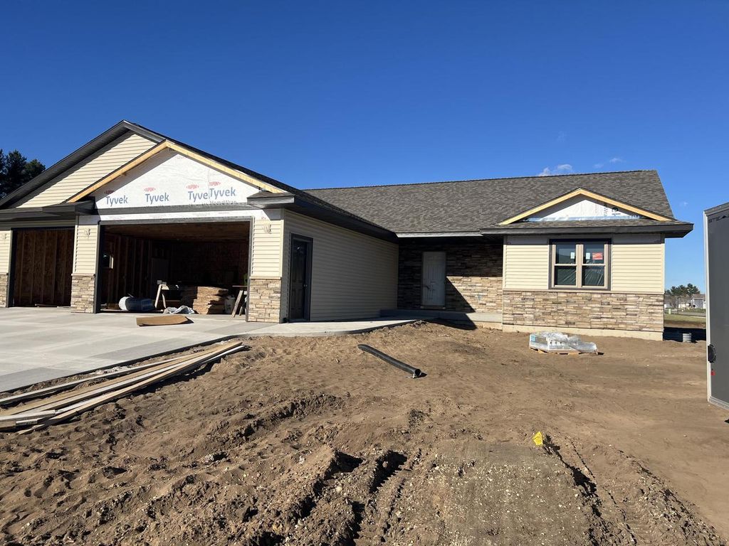 1957 Golden Gate WAY, Holmen, WI 54636