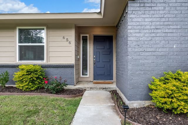 656 Red River Drive, Lewisville, TX 75077