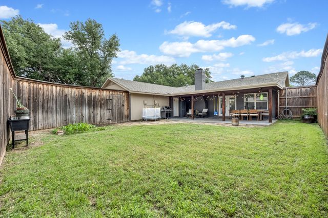 656 Red River Drive, Lewisville, TX 75077