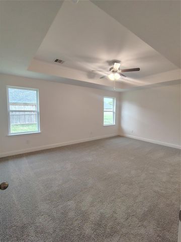 7 Keystone Court, Angleton, TX 77515