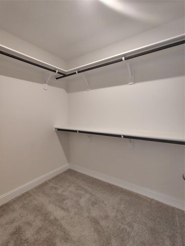 7 Keystone Court, Angleton, TX 77515