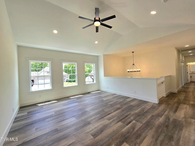 117 Clearwater Drive, Unicoi, TN 37692