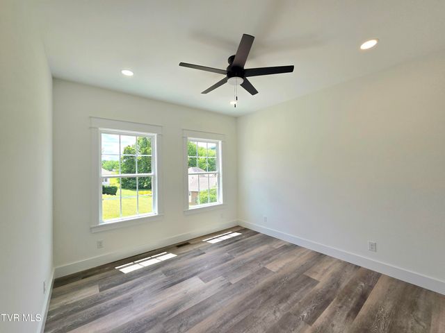117 Clearwater Drive, Unicoi, TN 37692