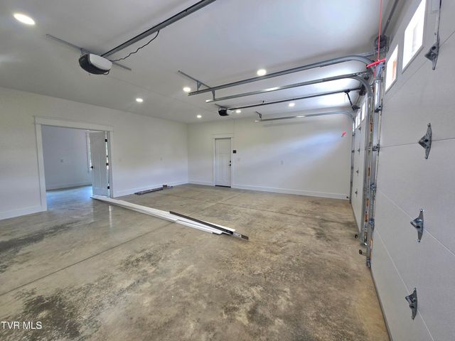 117 Clearwater Drive, Unicoi, TN 37692