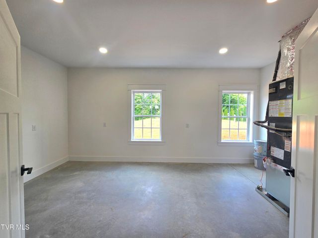 117 Clearwater Drive, Unicoi, TN 37692