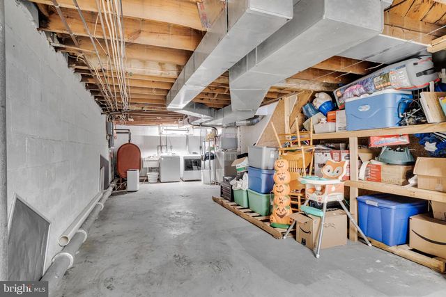 227 LOCUST ST, New Holland, PA 17557